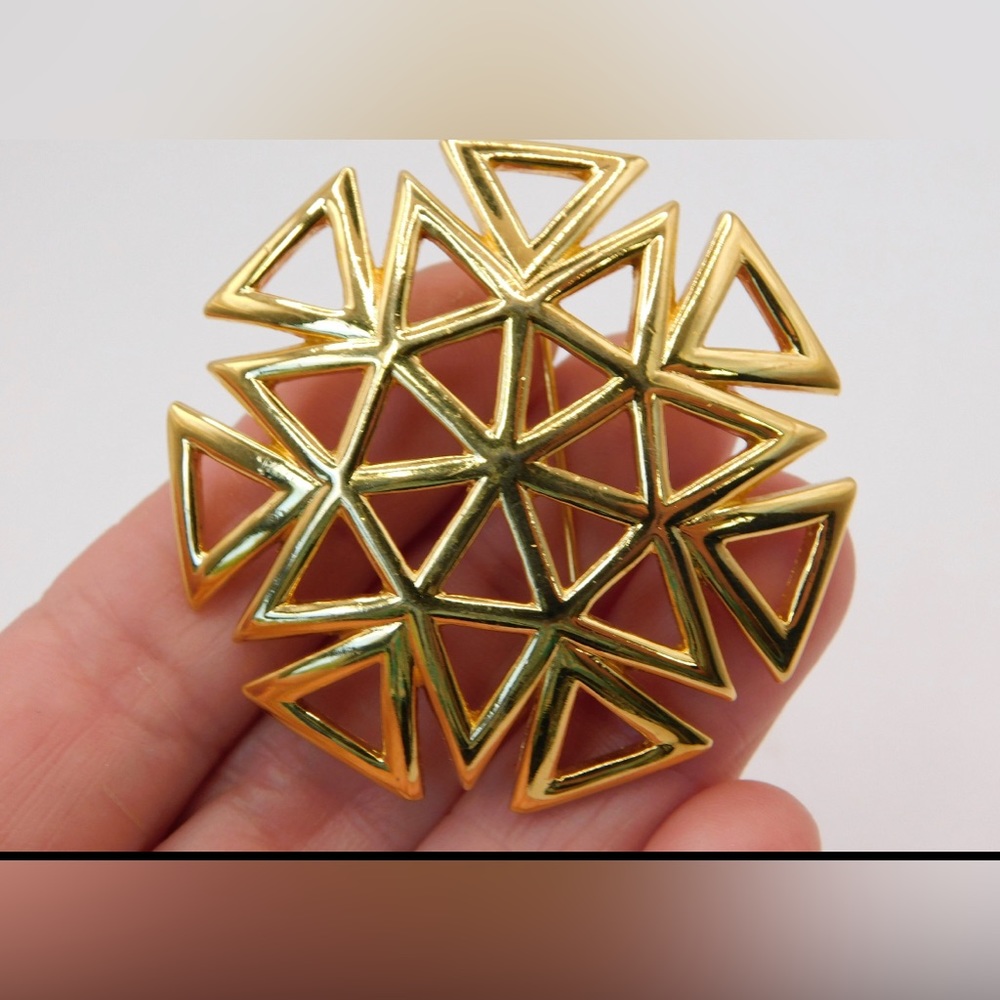 Vintage Monet Gold Tone Brooch Pin Signed